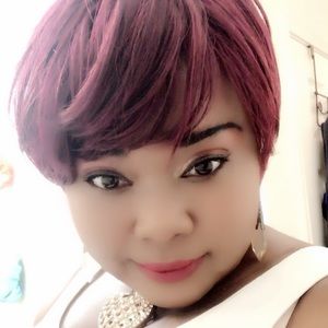 Meet your Posher, Abiola